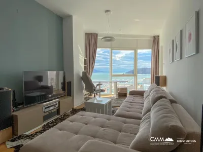 Apartment with two bedrooms and sea views in the very center of Budva